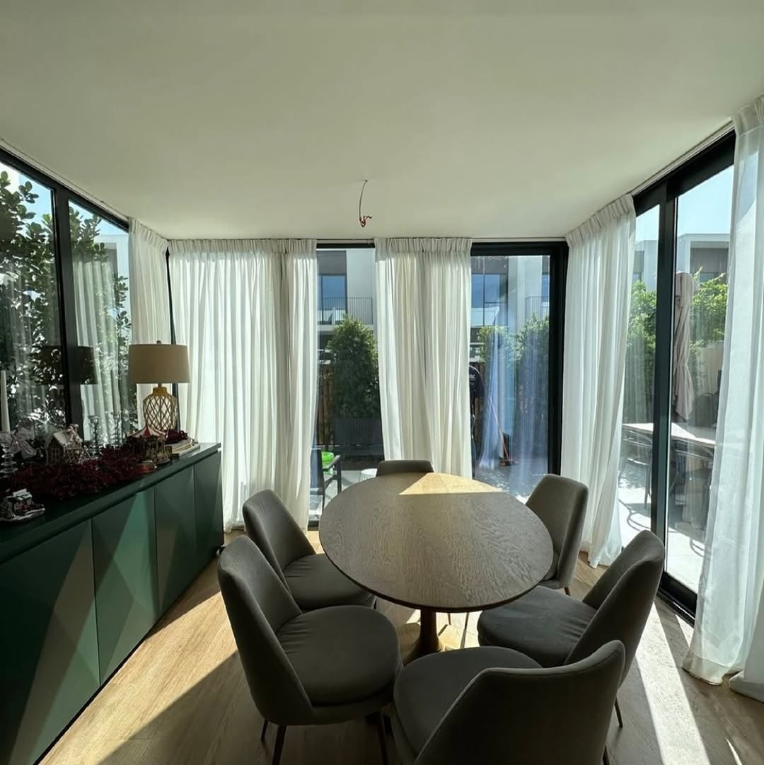 High acoustic soundproof glass room partition installed for corporate boardroom